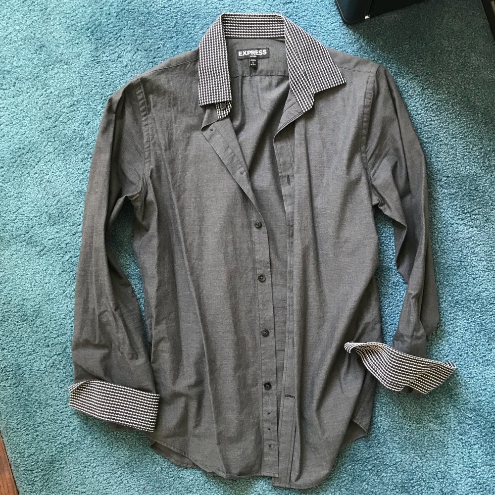 EXPRESS MENS GRAY BUTTON DOWN SHIRT DETAIL CUFFS